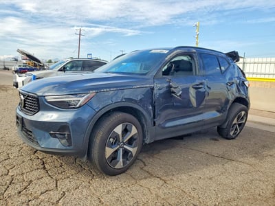 2026 Volvo XC40