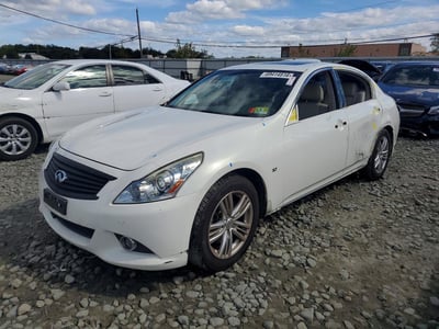 2015 Infiniti Q40