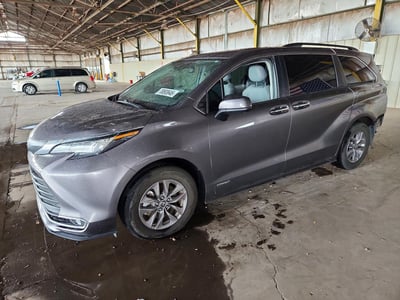 2021 Toyota Sienna Hybrid