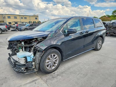 2022 Toyota Sienna Hybrid