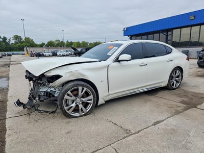 2017 Infiniti Q70