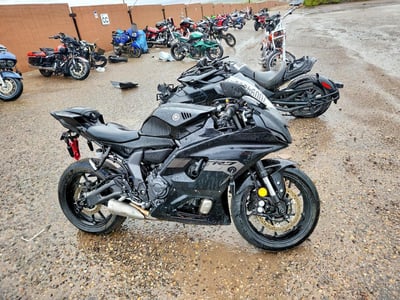 2025 Yamaha YZF-R7