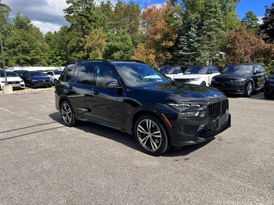 2023 BMW X7