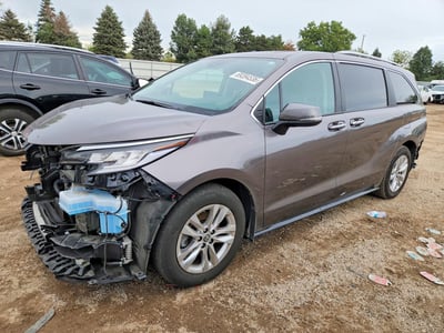 2023 Toyota Sienna Hybrid