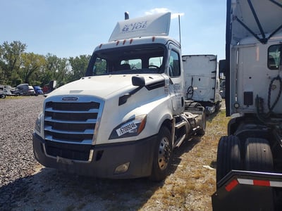 2021 Freightliner Cascadia 126