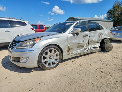 2013 Hyundai Equus