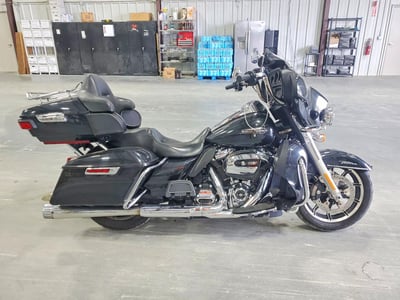 2018 Harley-Davidson FLHTCUI