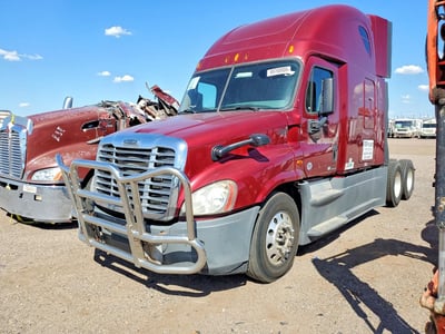 2015 Freightliner Cascadia 125