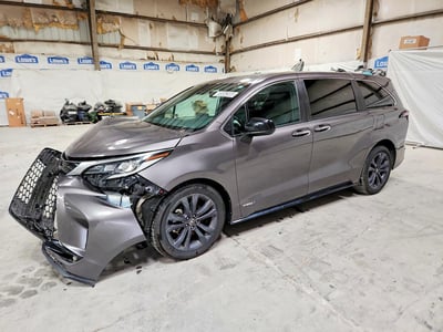 2021 Toyota Sienna Hybrid