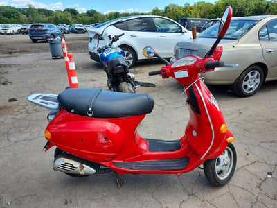 2001 Vespa Et2