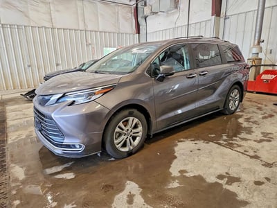 2023 Toyota Sienna Hybrid