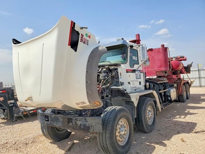 2013 Mack Gu713