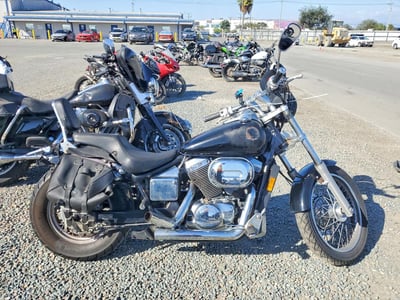 2002 Honda Vt750c
