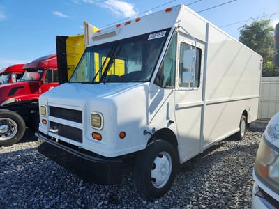 2002 Freightliner MT45 Chassis
