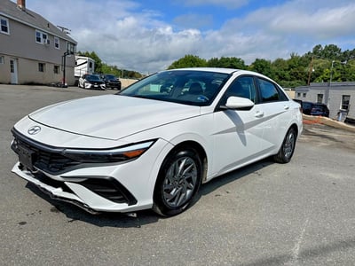 2026 Hyundai Elantra Hybrid