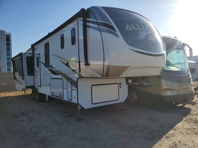2021 Alliance RV Paradigm