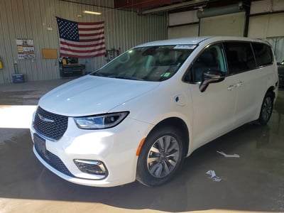 2024 Chrysler Pacifica Hybrid