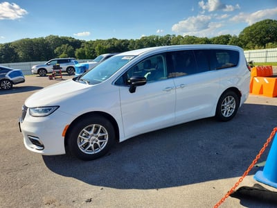2024 Chrysler Pacifica