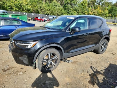 2023 Volvo XC40