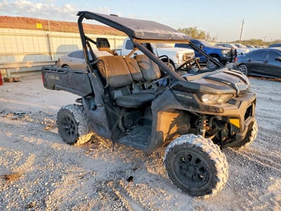 2023 Can-Am Defender