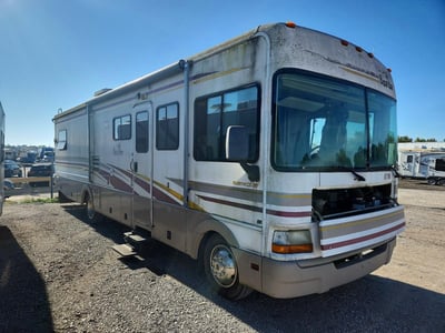 2000 Ford F53