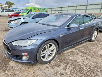 2015 Tesla Model S