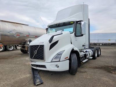 2020 Volvo Trucks VNR