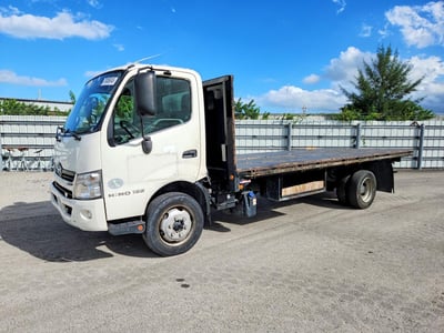 2015 Hino 195