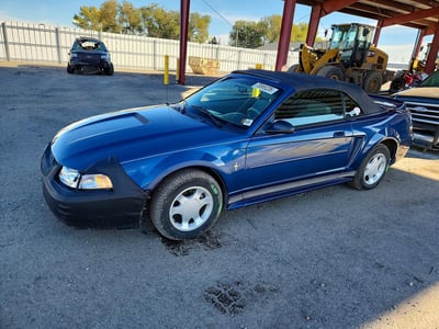 2000 Ford Mustang