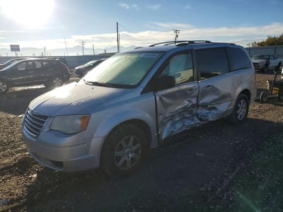 2010 Chrysler Town & Country