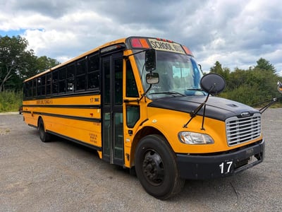 2015 Freightliner Fl60; B2