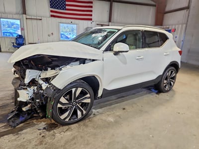 2024 Volvo XC40