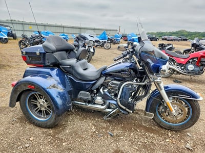 2013 Harley-Davidson FLHTCUTG
