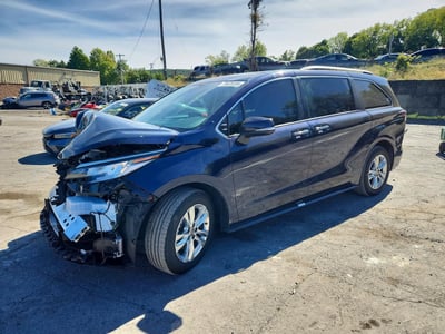 2023 Toyota Sienna Hybrid