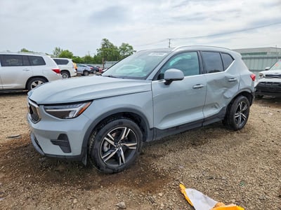 2025 Volvo XC40