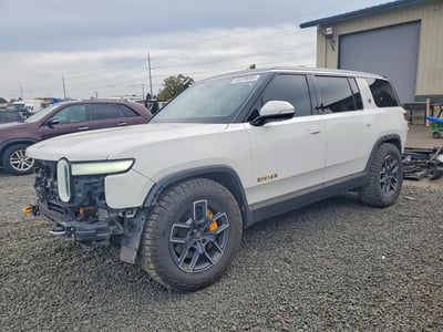 2023 Rivian R1S