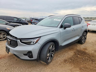 2024 Volvo XC40