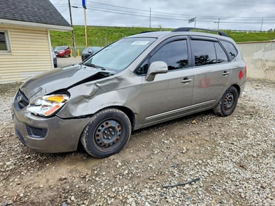 2010 Kia Rondo