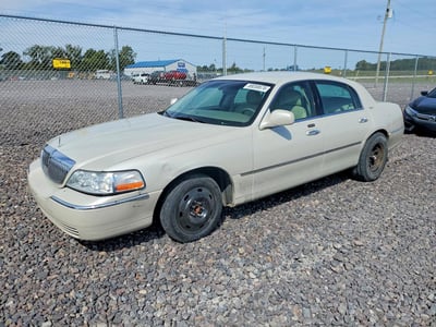 2005 Lincoln Town Car