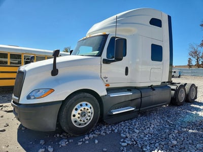 2022 International LT625