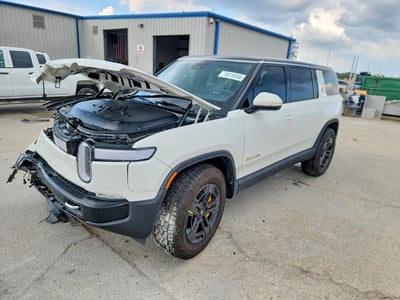 2023 Rivian R1S