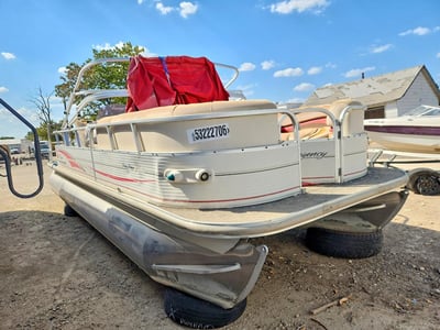 2006 Sun Tracker Unknown