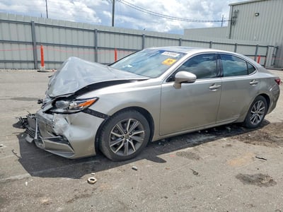 2017 Lexus ES 300h