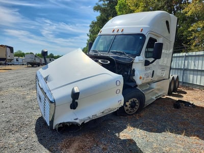 2016 Freightliner Cascadia 125