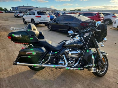 2017 Harley-Davidson FLHTCUI