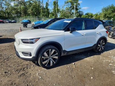 2022 Volvo XC40