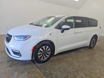 2023 Chrysler Pacifica Hybrid