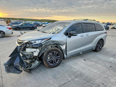 2024 Toyota Sienna Hybrid