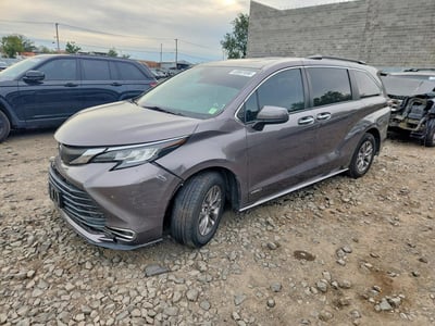 2021 Toyota Sienna Hybrid