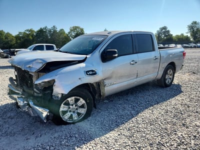 2017 Nissan Titan